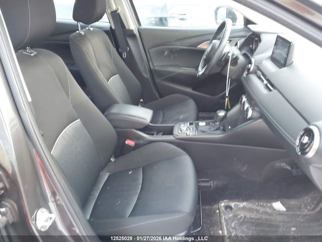 JM1DKFC76N1601471 Mazda Cx-3 Gs
