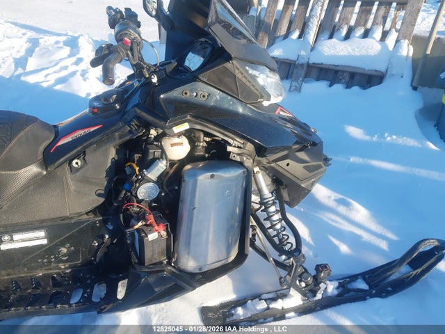 2BPSUBGB6GV000012 Skidoo Skidoo