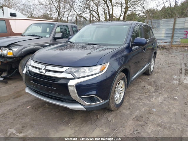 JA4AZ2A31JZ607577 Mitsubishi Outlander Es
