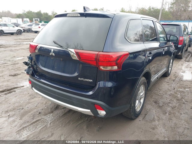 JA4AZ2A31JZ607577 Mitsubishi Outlander Es