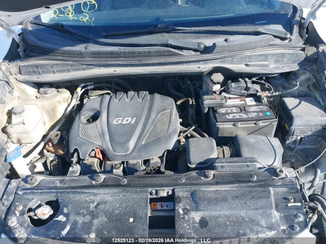 KM8JU3AG1FU046746 Hyundai TUCSON GLS