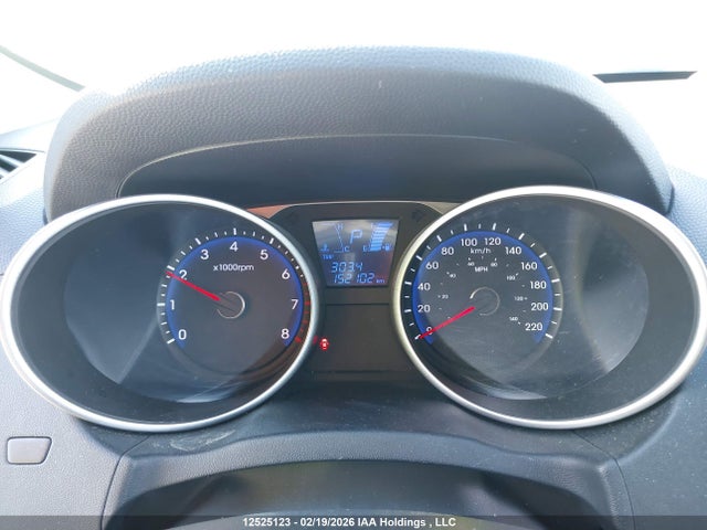 KM8JU3AG1FU046746 Hyundai TUCSON GLS