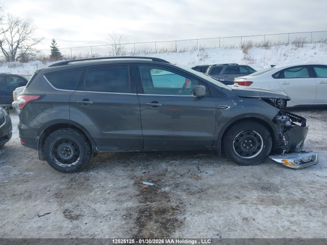 1FMCU0GD5HUE81339 Ford Escape