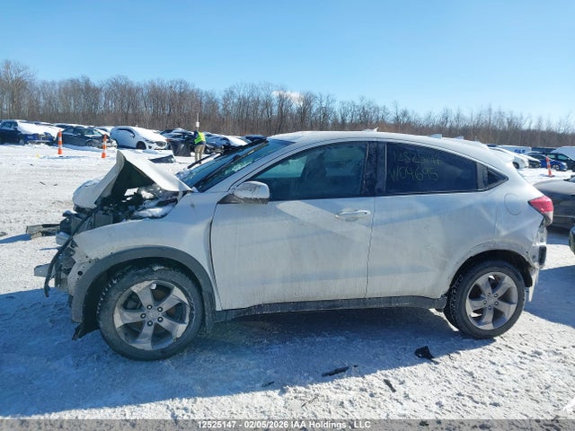 3CZRU6H34NM104695 Honda HR-V LX
