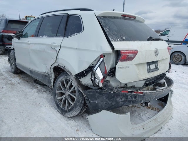 3VV2B7AX1MM059781 Volkswagen Tiguan Se/se R-line Black/sel