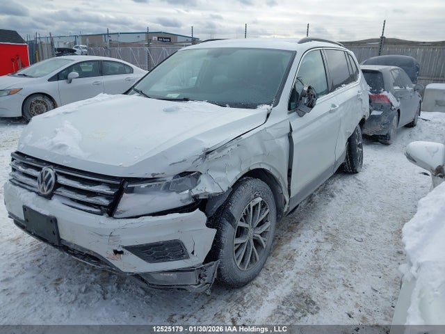 3VV2B7AX1MM059781 Volkswagen Tiguan Se/se R-line Black/sel