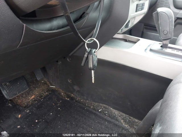 2011 Ford Escape მანქანა იყიდება აუქციონზე, vin: 1FMCU9D73BKC20328, აუქციონის ნომერი: 12525181