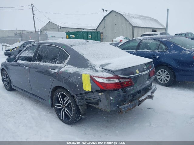 1HGCR2F08HA811834 Honda Accord Touring