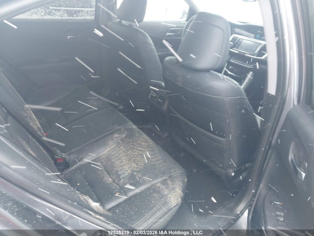 1HGCR2F08HA811834 Honda Accord Touring