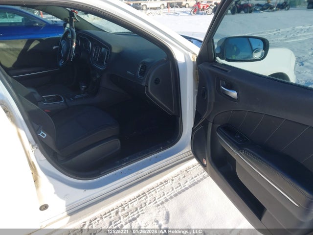 2C3CDXJG6HH533648 Dodge Charger Sxt