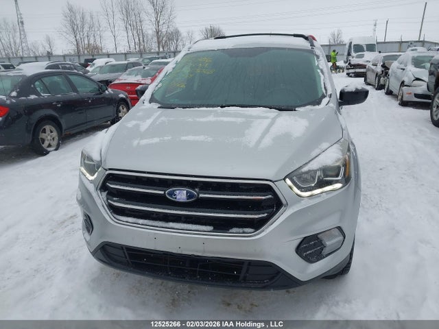 1FMCU9G9XHUD23028 Ford ESCAPE SE