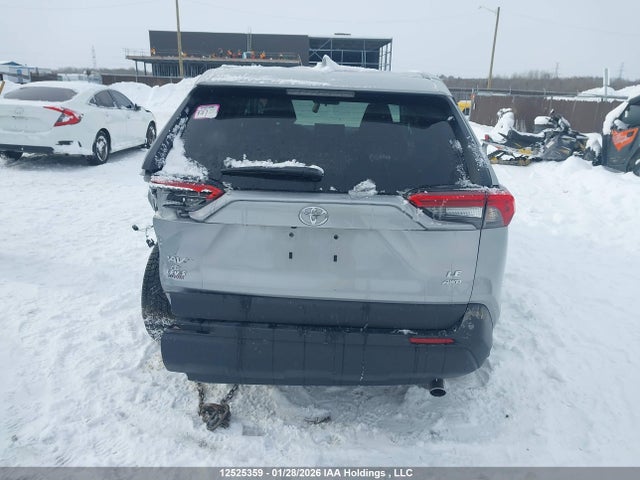 2T3B1RFV3NW258013 Toyota RAV4 LE