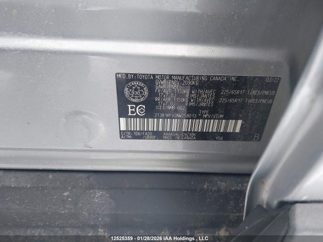 2T3B1RFV3NW258013 Toyota RAV4 LE
