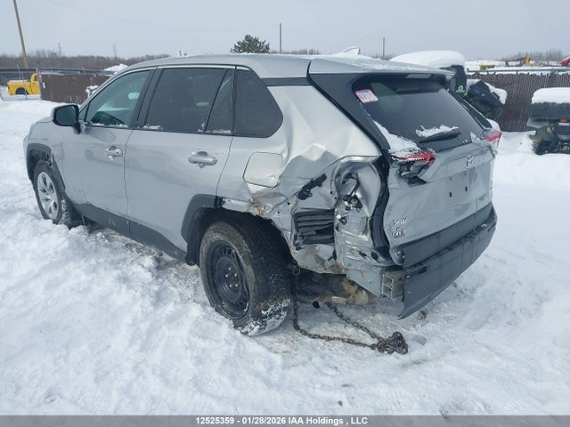 2T3B1RFV3NW258013 Toyota RAV4 LE