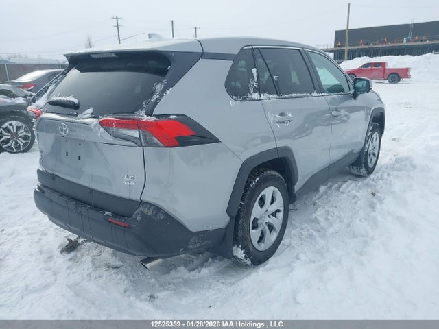 2T3B1RFV3NW258013 Toyota RAV4 LE