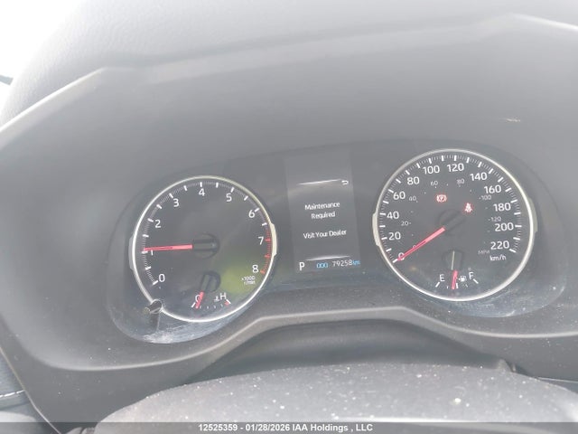2T3B1RFV3NW258013 Toyota RAV4 LE