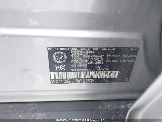 2T3B1RFV3NW258013 Toyota RAV4 LE
