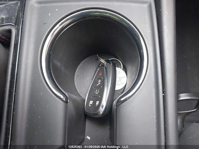 2GNAXWEV7N6117068 Chevrolet EQUINOX RS