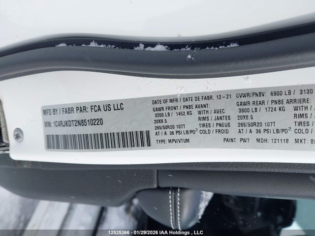 1C4RJKDT2N8510220 Jeep Grand Cherokee L Overland