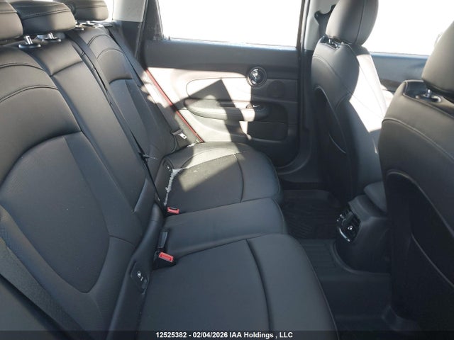 WMWLU1C35H2F28761 Mini Clubman Cooper