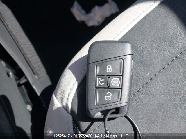 Volkswagen TAOS SE 2025 3VVUC7B22SM074893 Image 12