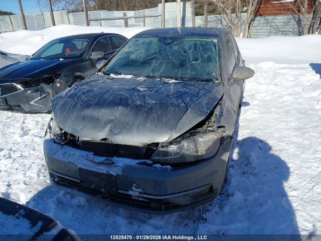 3VWG17AU3JM282507 Volkswagen Golf
