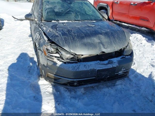 3VWG17AU3JM282507 Volkswagen Golf