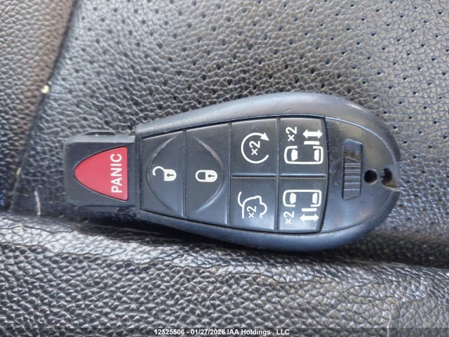 2014 Chrysler Town & Country Touring L მანქანა იყიდება აუქციონზე, vin: 2C4RC1CG1ER349775, აუქციონის ნომერი: 12525506