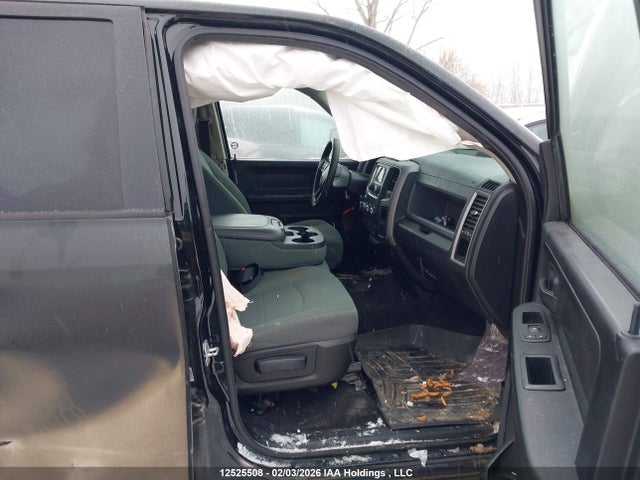 1C6RR7FG8FS627219 RAM 1500 St