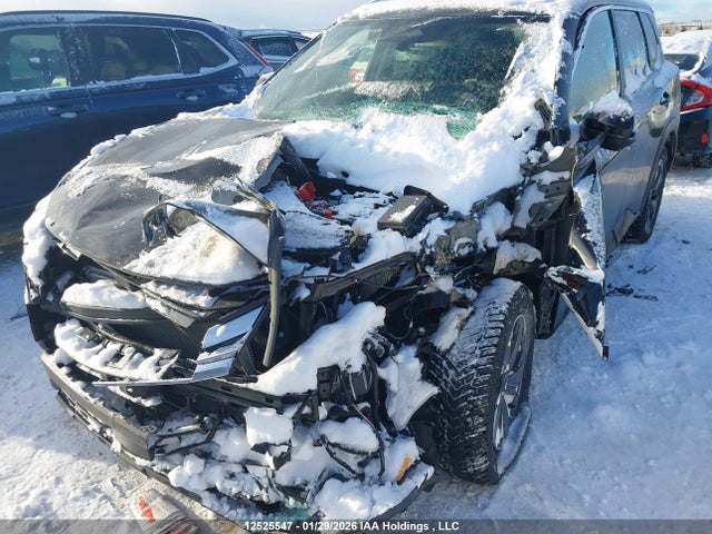 JN8BT3BB2SW166993 Nissan Rogue Sv/rc
