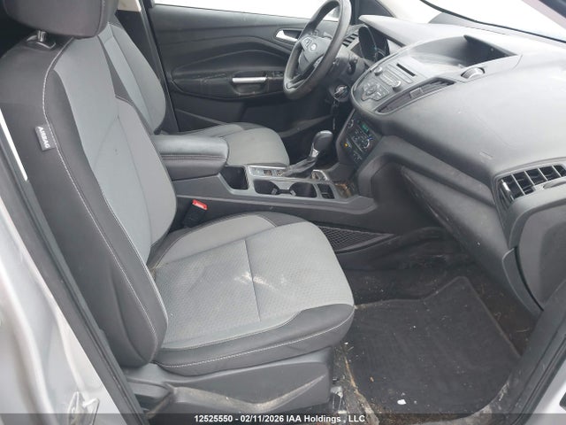 12525550 :رقم المزاد ، 1FMCU0GD1HUD46262 vin ، 2017 Ford Escape Se مزاد بيع