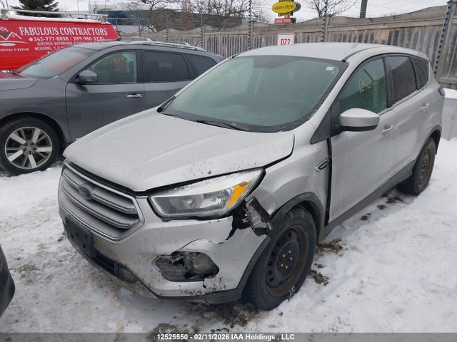 12525550 :رقم المزاد ، 1FMCU0GD1HUD46262 vin ، 2017 Ford Escape Se مزاد بيع