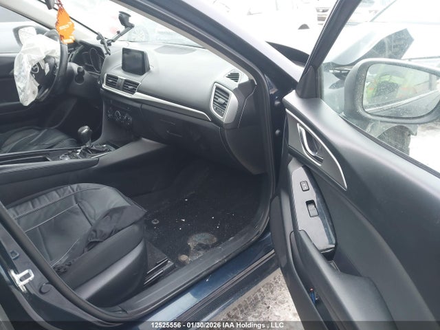 Mazda MAZDA3 2018 3MZBN1V73JM226292 Image 5