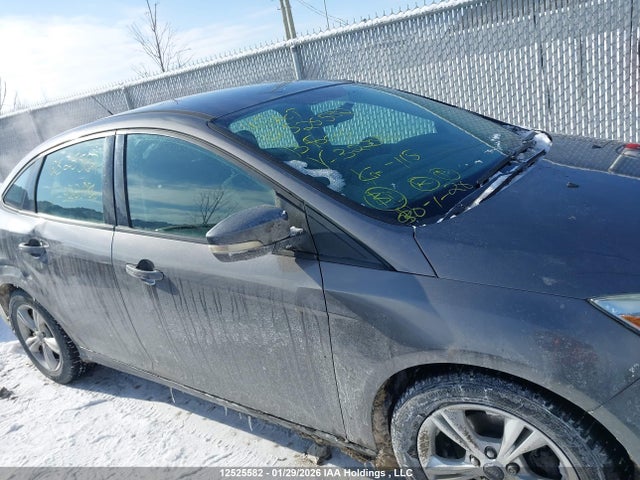 2013 Ford Focus მანქანა იყიდება აუქციონზე, vin: 1FADP3F29DL322086, აუქციონის ნომერი: 12525582