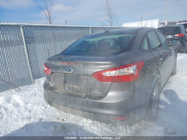 2013 Ford Focus მანქანა იყიდება აუქციონზე, vin: 1FADP3F29DL322086, აუქციონის ნომერი: 12525582