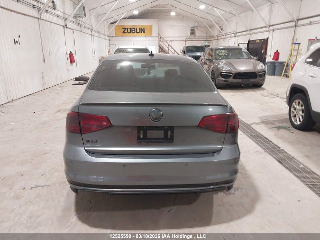 12525590 :رقم المزاد ، 3VW5S7AJ9GM418075 vin ، 2016 Volkswagen Jetta Gli/se/sel مزاد بيع