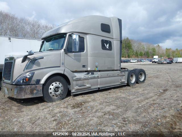 Aukcja sprzedaży 2015 Volvo Vn L, vin: 4V4NC9EJ3FN188239, numer aukcji: 12525696