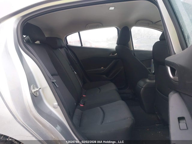 JM1BM1K7XE1153841 Mazda Mazda3 Gx-sky
