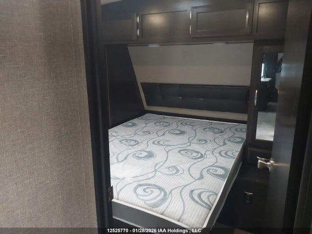 12525770 :رقم المزاد ، 573TE3228K6614530 vin ، 2019 Grand Design Imagine مزاد بيع