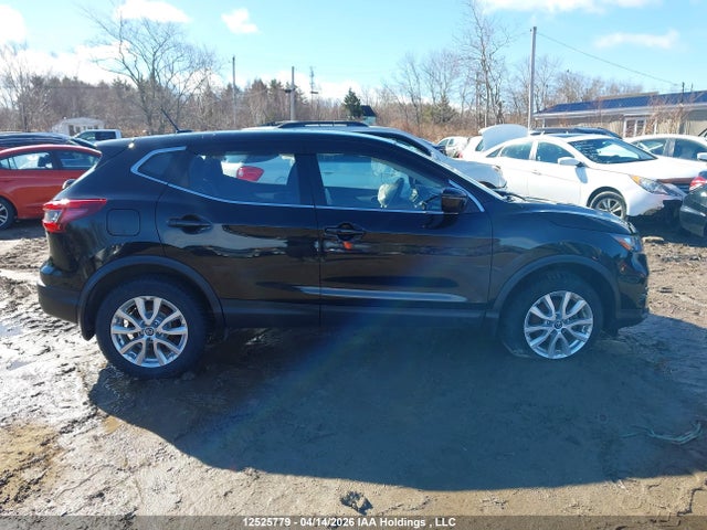 JN1BJ1AV1MW321105 Nissan Qashqai S