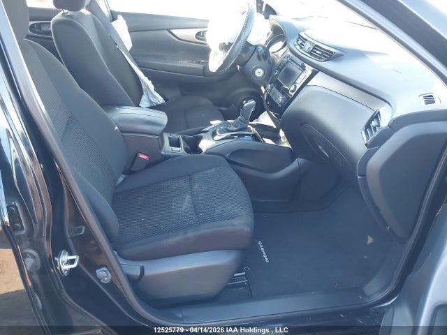 JN1BJ1AV1MW321105 Nissan Qashqai S