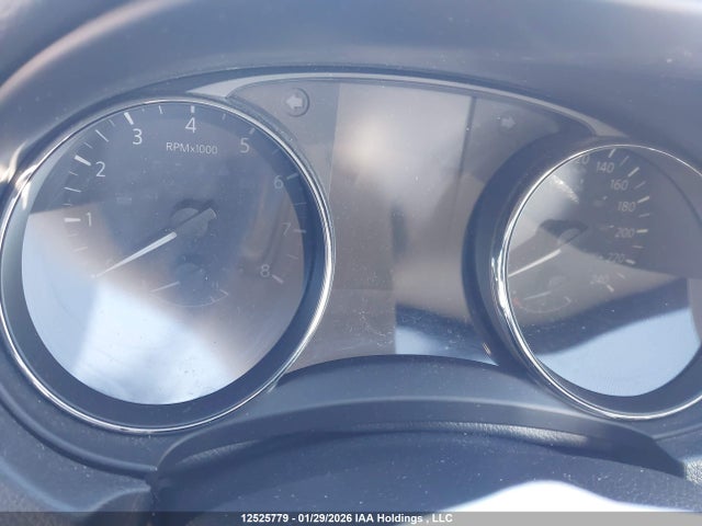 JN1BJ1AV1MW321105 Nissan Qashqai S