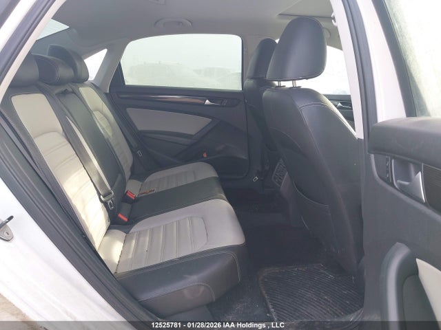 Volkswagen PASSAT SE 2015 1VWBS7A38FC005844 Image 8
