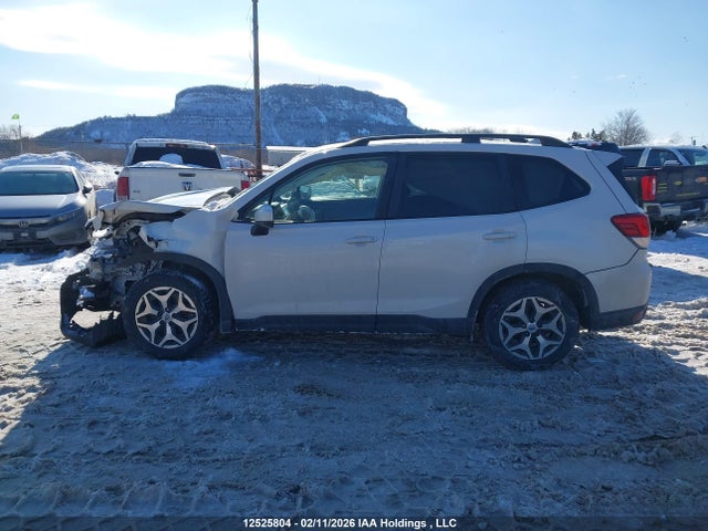 Subaru Forester Premium 2019 JF2SKEDC2KH517360 Image 14