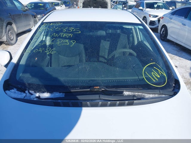 Hyundai ELANTRA GL 2015 5NPDH4AE3FH646298 Image 17