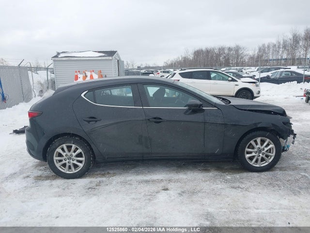 JM1BPAK77N1512201 Mazda Mazda3 Gx
