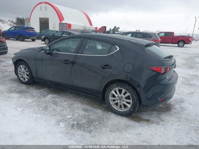 JM1BPAK77N1512201 Mazda Mazda3 Gx