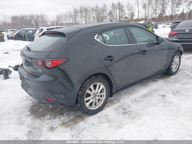 JM1BPAK77N1512201 Mazda Mazda3 Gx
