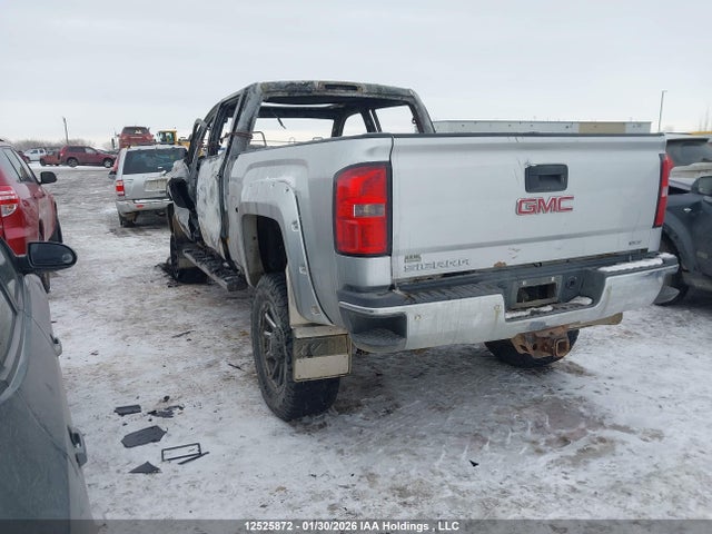 1GT42XC82GF136353 GMC Sierra 3500hd Slt