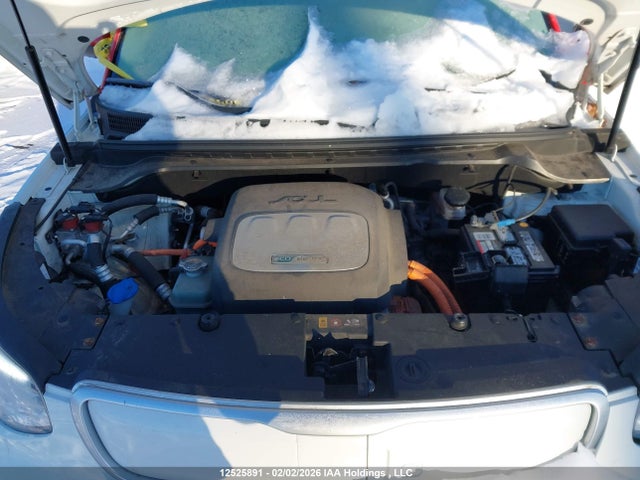 KNDJX3AE9J7034474 KIA Soul Ev Luxury